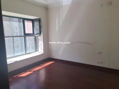 恒大绿洲100平米全私产大红本精装房出租